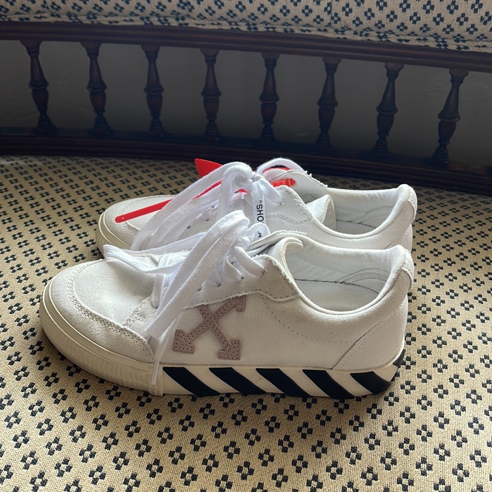 Off-White Sneakers